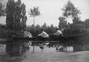 Bpeosa: Three students rowing