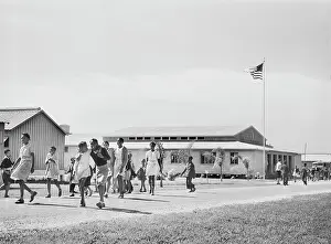 Glade: Students - school - migratory labor camp - Florida
