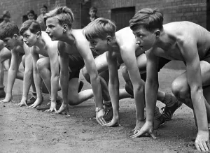 Strasse: Students before a sprint, 1935