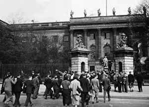 Humboldt: Students before the University of Berlin, 1932