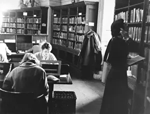 Bookshelves: Students at work in Bodleian Library, Oxford