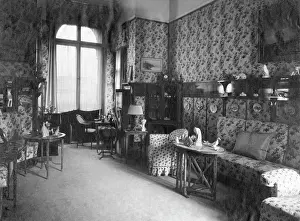Grosse: Study of Crown Princess Cecilie in the Villa