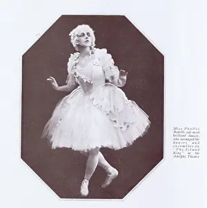 Ensembles: A study of the dancer Phyllis Bedells, 1922