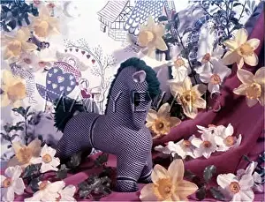 Patter: STUFFED TOY HORSE