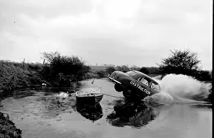 Nosedive: Stuntman attempts to fly car over river