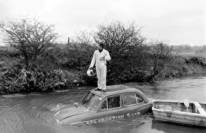 Nosedive: Stuntman attempts to fly car over river