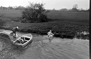 Nosedive: Stuntman attempts to fly car over river