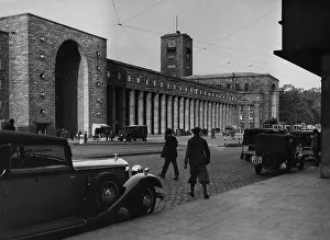 Forecourt: Stuttgart Central Station, 1933
