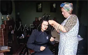 Grips: STYLING HAIR 1940S