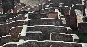 Augusto: Substructure of the Tempio di Roma e Augusto (Temple