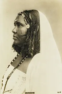 Scarification: Sudanese woman with decorative cuts