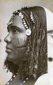 Scarification: Sudanese woman with decorative cuts