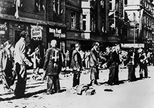 Displacement: Sudeten Germans during road works in Prague