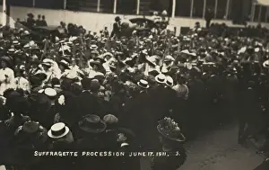 Wspus: Suffragette Women's Coronation Procession June 17, 1911