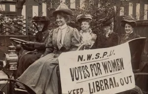 By Election: Suffragettes in Car Keep Liberal Out