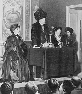 Pankhurst: SUFFRAGETTES IN FRANCE