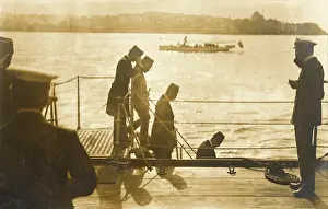 Osman: Sultan Mehmed VI leaving the HMS Superb