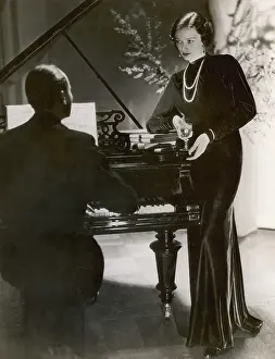 Seductively: SULTRY PIANO PLAYING