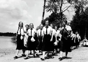 Accordion: Summer camp of the BDM, 1939
