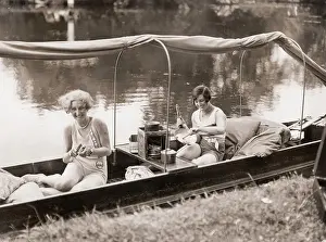 Hurley: Summer holidays in boat on the Thames