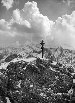Drift: Summit cross on the Zugspitze, 1935