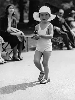 Worshipper: Sun worshipper in Hyde Park