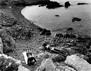 Suntanned: SUNBATHING, JUAN LE PINS