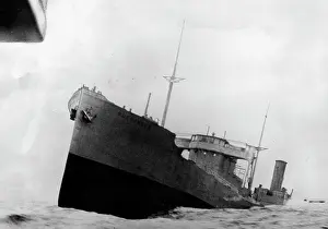 Sinks: Sunk tanker in the North Sea during the Second World War