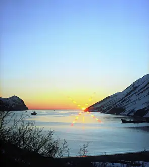 Vainshtein: Sunrise in Kamchatka, 1977