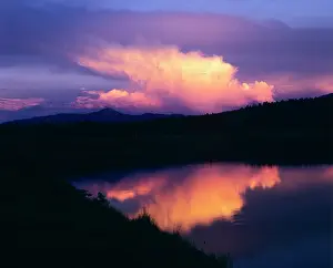 Tay001: SUNSET CLOUDS REFLECTED IN MOUNTAIN LAKE WATER