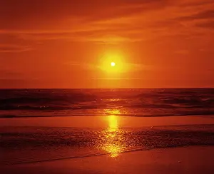 Tay001: SUNSET OVER OCEAN BEACH FLORENCE OREGON USA