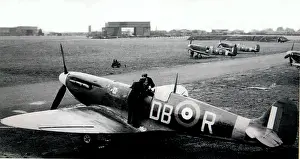 The Hugh W. Cowin Aviation Collection: Supermarine Spitfire IIAs of 411 Squadron, Digby Lincs