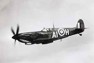Moving Pictures: Supermarine Spitfire LF-9C / LF-IXC