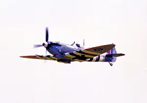 Mk.ixe: Supermarine Spitfire LF Mk.IXe G-BLCK - TE566