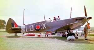 Middleton: Supermarine Spitfire LF.XVIe TB382