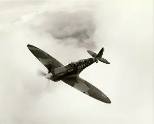 Spitfire: Supermarine Spitfire TRIX ML407