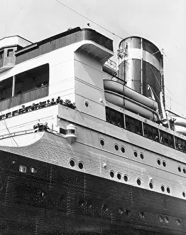 Superstructure: Superstructure and bridge of Leviathan