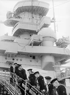 Scharnhorst: Supplying the Scharhorn with comestibles, 1939