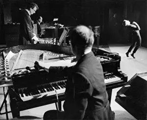 Pantomimes: Sur Scene - A chamber music play by