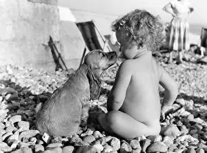Toddlers: Susi - at the seaside with a toddler