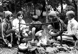 Bennet: SWALLOWS AND AMAZONS