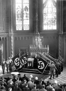 Hasenheide: Swastika flags at the memorial service for Peter Voss, 1934