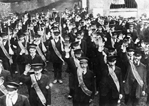 Swear: Swearing in of British recruits, 1916