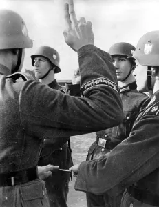 Swear: Swearing in of recruits in the armed forces, 1941