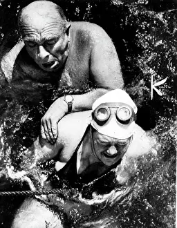 Stopping: Swimmer Gerda Olsson and being rescued by her