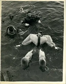 Rafts: Swimming - Diving