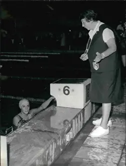 Kiki: Swimming - Diving