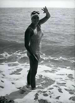 Leonora: Swimming - Diving