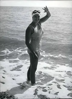 Leonora: Swimming - Diving