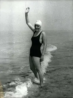 Gris: Swimming - Diving